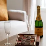 520 Debarcadere - Lovely 17th Апартаменты